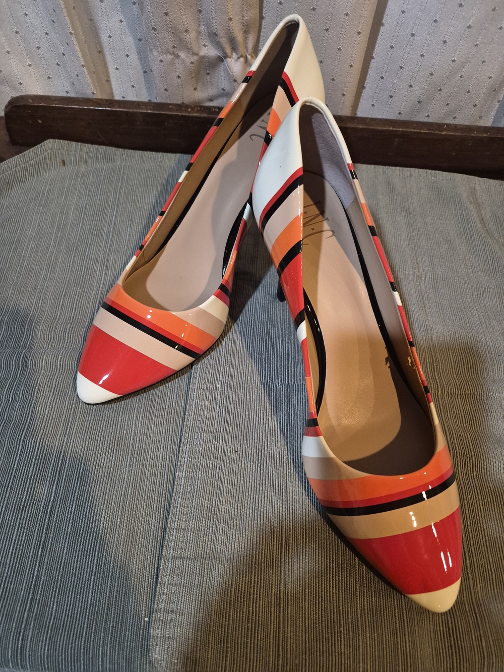 INC International Concepts Zitah Coral Stripe Pumps Heels NWOB Sz 9